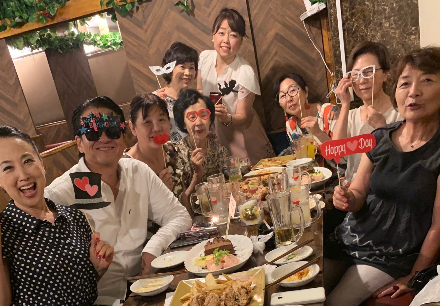 仲間との思い出の写真 6